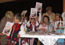 Relacje ze spotkania dzieci z autorką książki 
