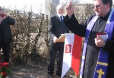 Uroczystość patriotyczno-religijna w 1. rocznicę katastrofysamolotu prezydenckiego pod Smoleńskiem,oraz w 71 rocznicę Zbrodni Katyńskiej...