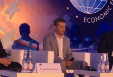 XXVIII Forum Ekonomiczne...
