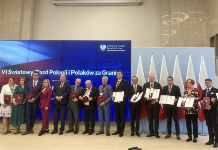 Drugi dzień VI Światowego Zjazdu Polonii w KPRM i spotkanie z Parą Prezydencką RP...