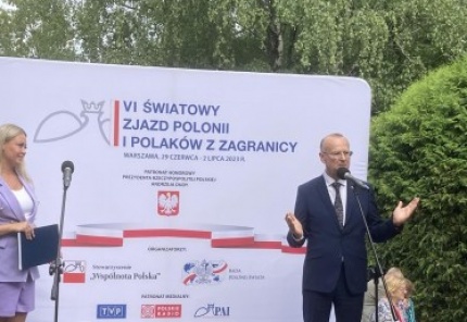 Drugi dzień VI Światowego Zjazdu Polonii w KPRM i spotkanie z Parą Prezydencką RP...