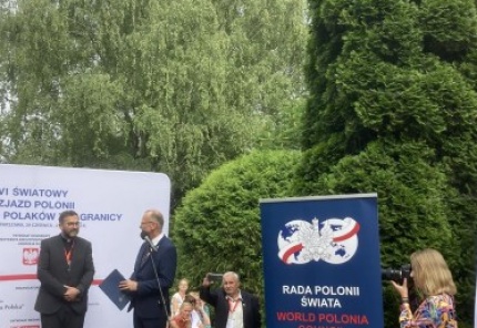 Drugi dzień VI Światowego Zjazdu Polonii w KPRM i spotkanie z Parą Prezydencką RP...