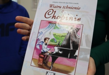 Wręczenie książek Jolanty Horodeckiej Wieczorek w rocznice Jej śmierci...