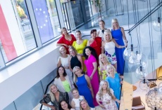 Izabela Hissan VD Miss Polonii Sweden w konkursie Kwiat Dojrzałości 2024...