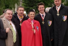 Elizabeth Blania Kacprzyk
prezes Polka International została Dama Zakonu Swietego Jerzego...