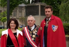 Elizabeth Blania Kacprzyk
prezes Polka International została Dama Zakonu Swietego Jerzego...